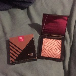 Makeup geek starlight highlighter compact